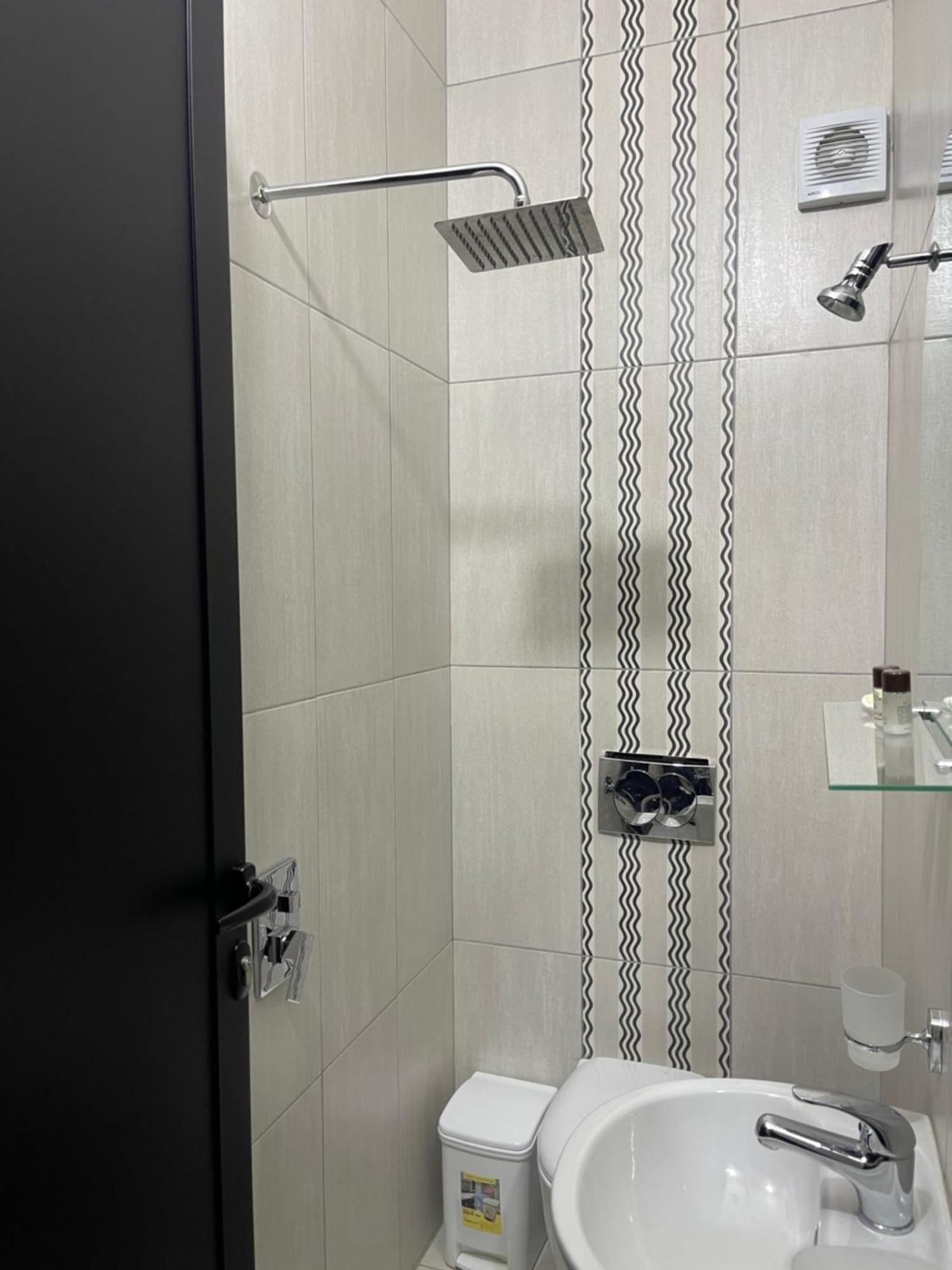 Small Hotel Ora Pogradec Luaran gambar