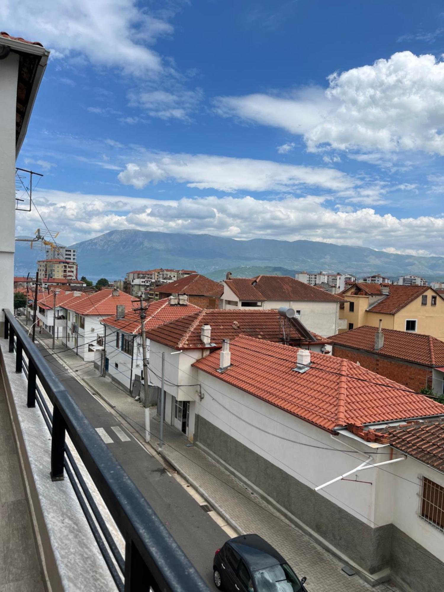 Ora Apartament Pogradec Luaran gambar